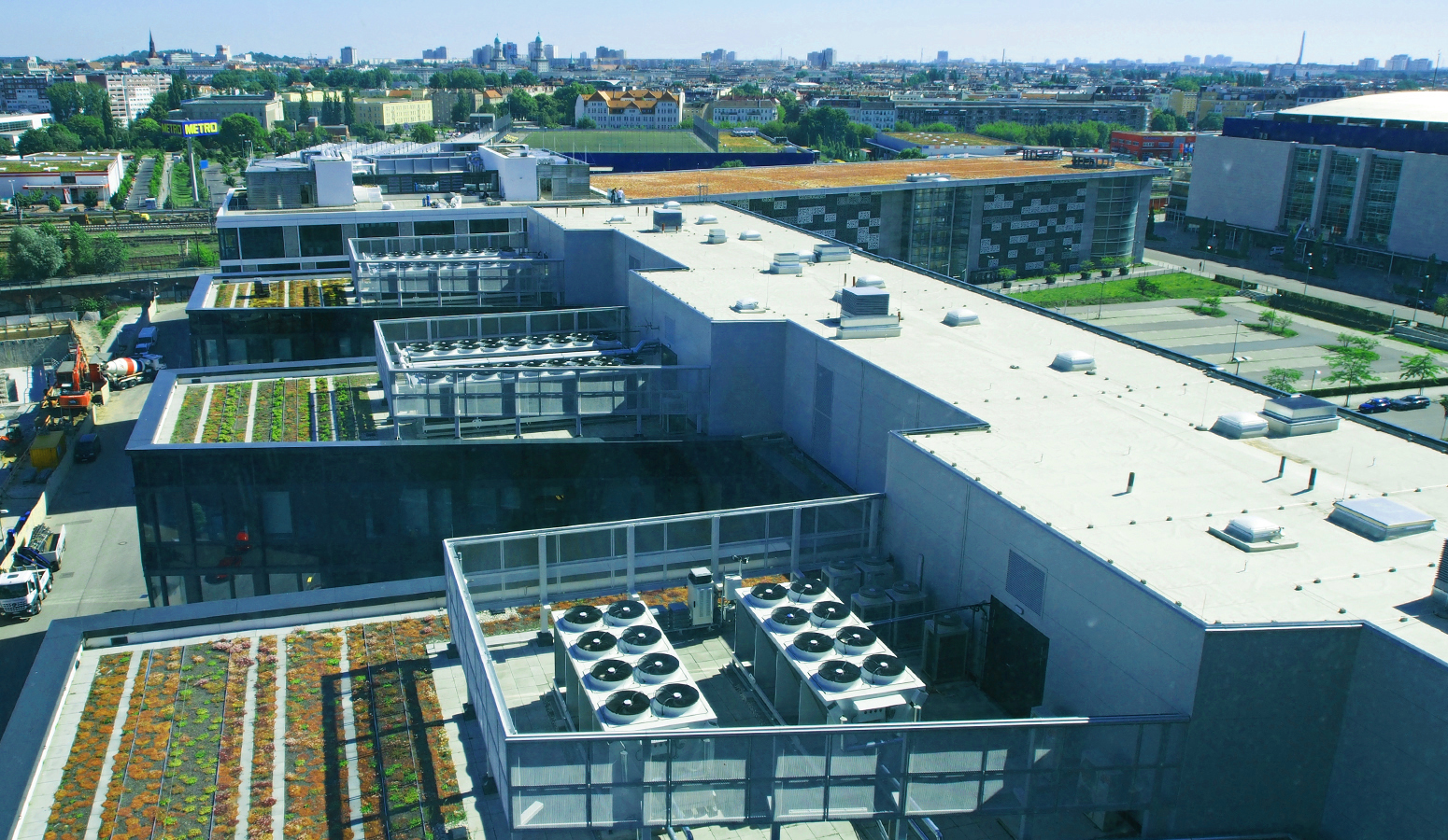 STrauma Landschaftsarchitektur Berlin landscape architects Mercedes Benz Berlin Dachbegrünung