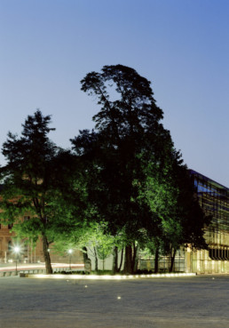 STrauma Landschaftsarchitektur Berlin landscape architects Marstallplatz München bei Nacht