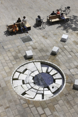 STrauma Landschaftsarchitektur Berlin landscape architects Fußgängerzone Wolfsburg Springbrunnen und Bänke