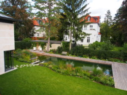 STrauma Landschaftsarchitektur Berlin landscape architects Hausgarten Grunewald Badeteich und Rasen