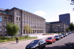 STrauma Landschaftsarchitektur Berlin landscape architects Ernst Reuter Haus Fußgänger