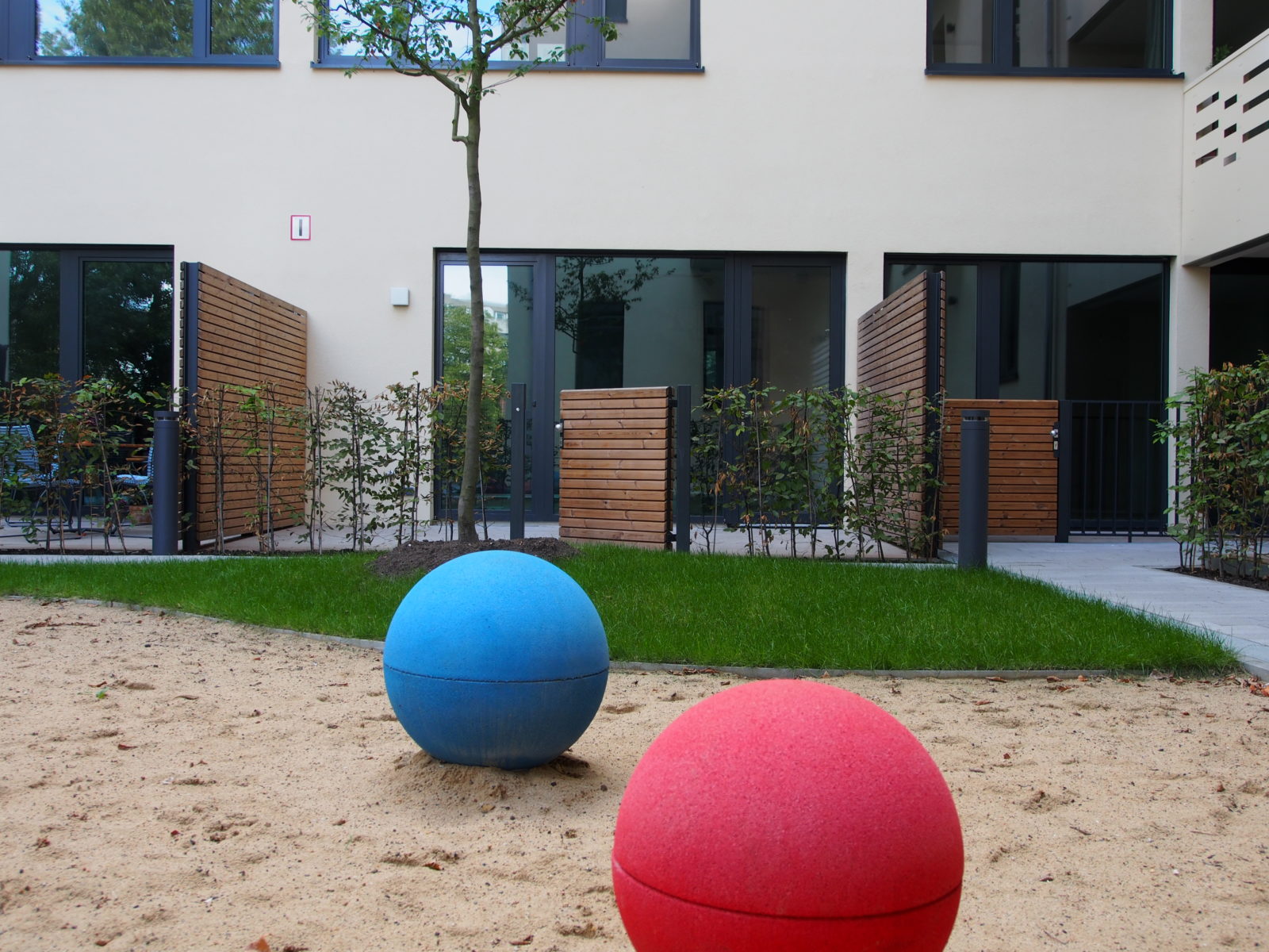 STrauma Landschaftsarchitektur Berlin landscape architects Enckestraße Berlin Spielplatz Privatgarten