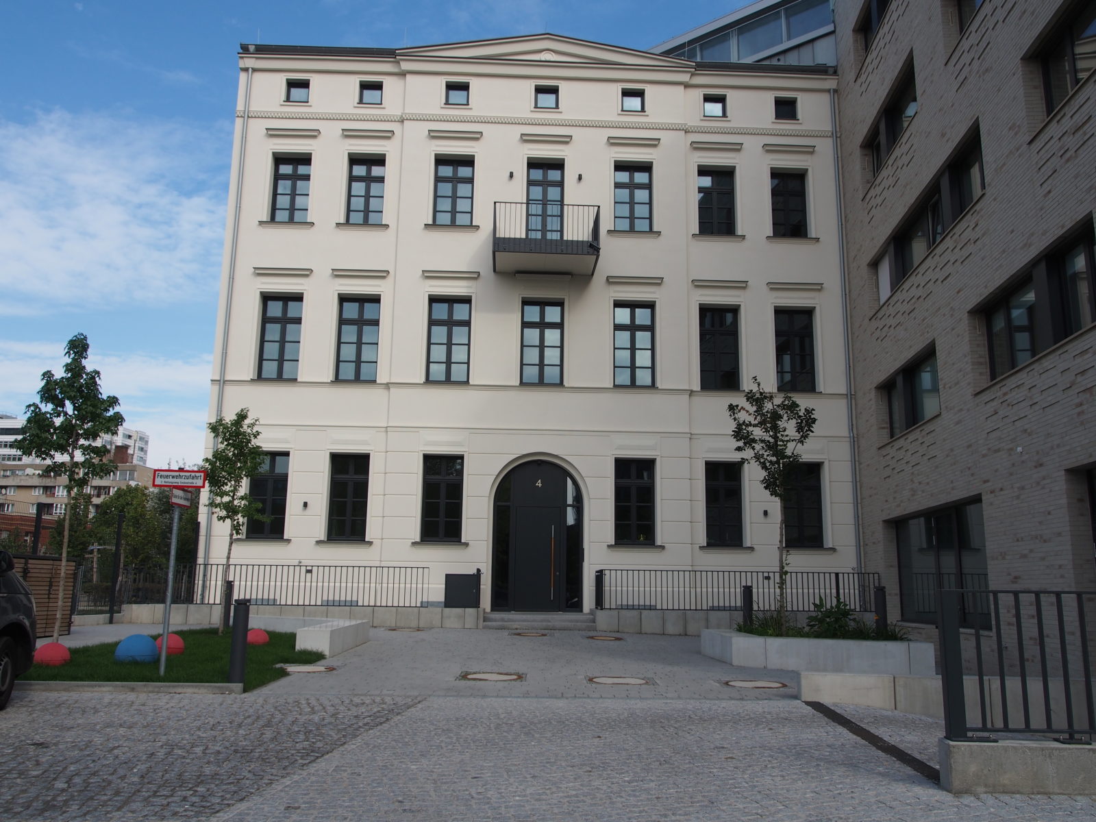 STrauma Landschaftsarchitektur Berlin landscape architects Enckestraße Berlin Spielplatz Privatgarten Vorplatz