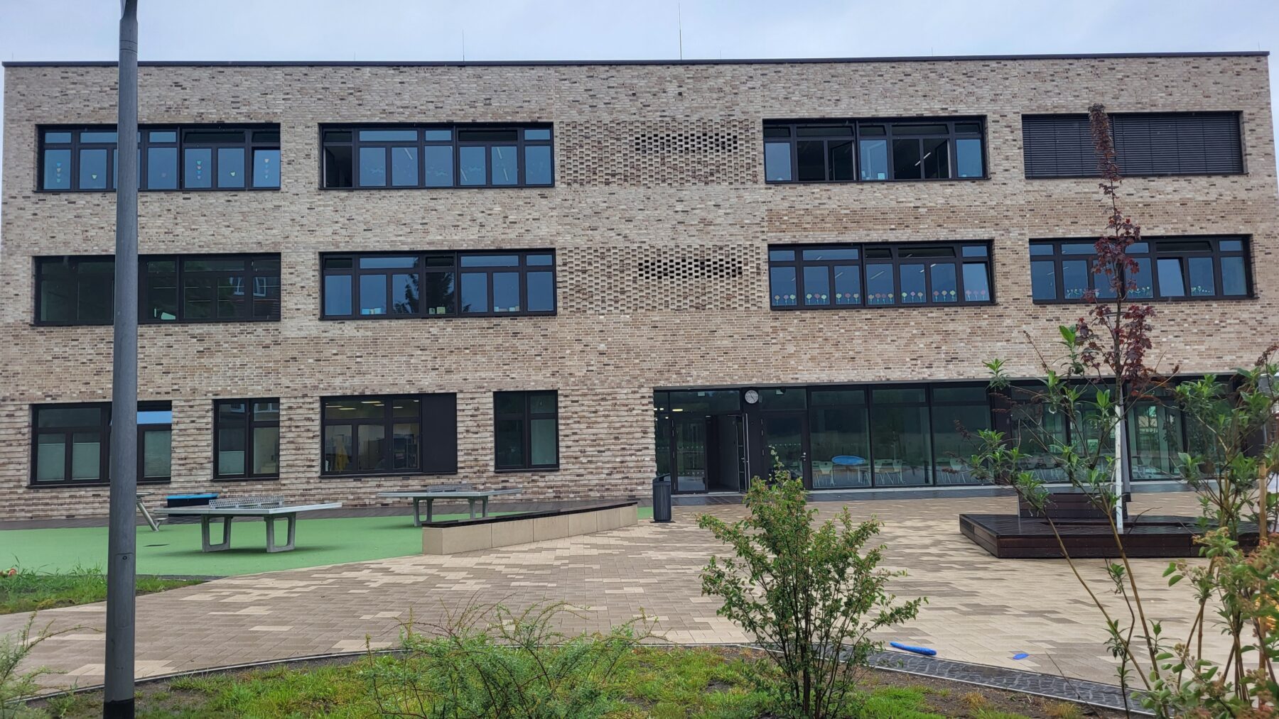 Schule Döbern Außenanlagen st raum a landschaftsarchitektur berlin sehw architektur
